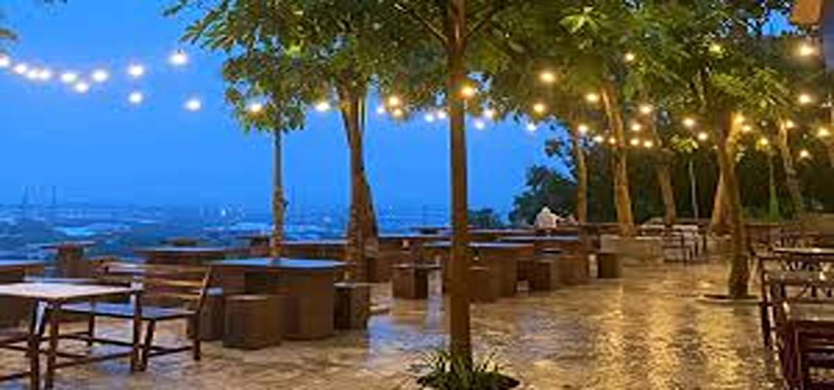 Nyaman dan Keren! 8 Cafe Viral Gresik 2025, Cocok Untuk Nongkrong Asyik Saat Malam Hari