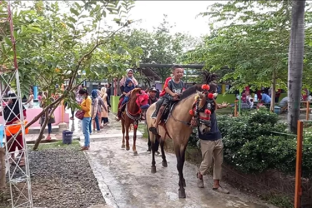 Piknik Sambil Liburan di Tegal? 5 Rekomendasi Wisata Terbaru 2024 Edukatif, Cocok Semua Usia Simak Daftarnya!