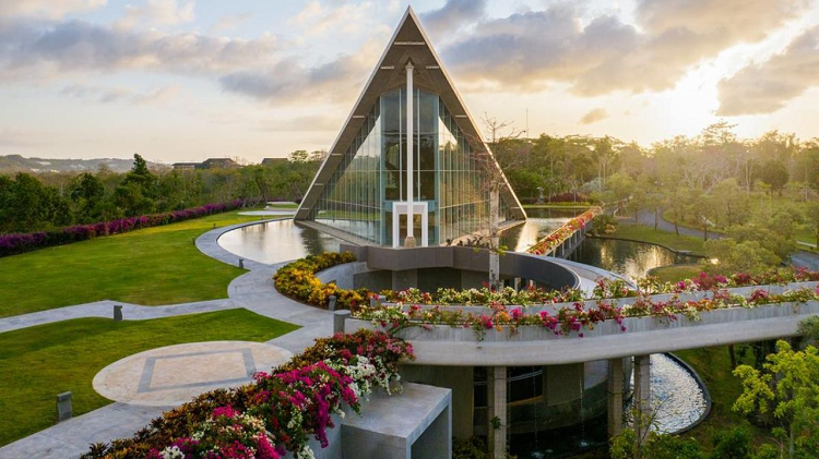 Daftar Destinasi Unggulan Jimbaran Mulai Museum Seni Hingga Pantai Romantis