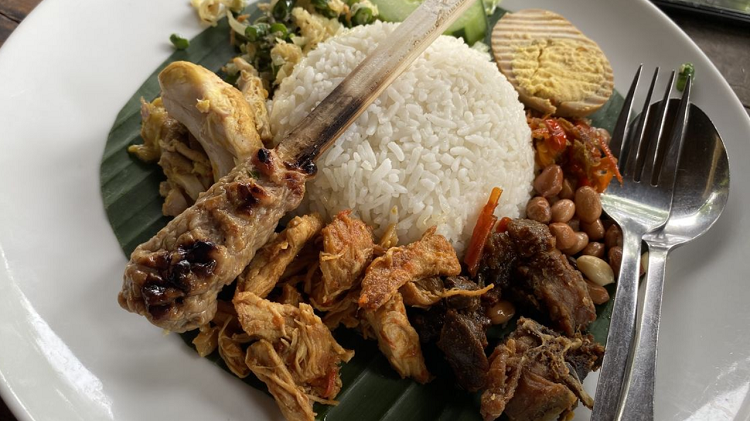 Kuliner Malam Bali Terpopuler 2026, Tempat Nongkrong Asik yang Menggugah Selera