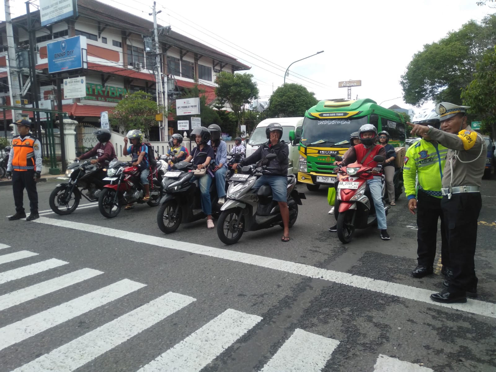 Kendaraan Pelat Luar Daerah Dominasi Jogja Saat Natal, Ini Titik Rawan Macetnya