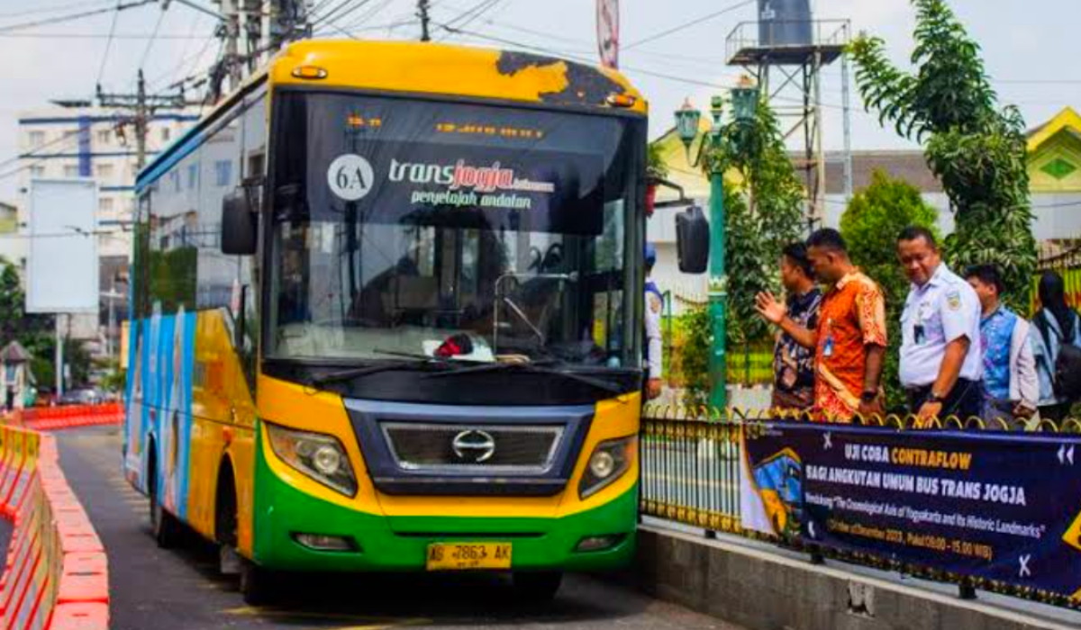 Hari Minggu Keliling Kota Pakai Trans Jogja, Cek Rute Updatenya untuk Minggu Ini!