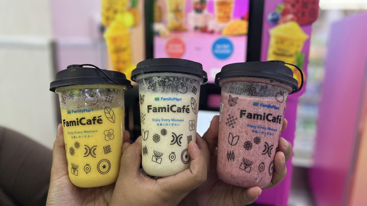 Sensasi Meracik Bisa Buat Smoothies Sendiri di Minimarket Jepang