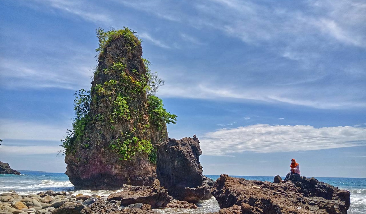 5 Destinasi Hits dan Kece di Pesisir Barat Lampung, Buat Momen Liburanmu Jadi Tak Terlupakan