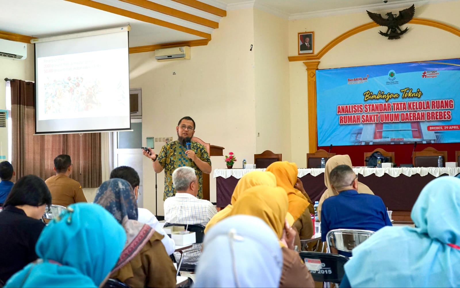 Jajaran Direksi dan Karyawan RSUD Brebes Digembleng Analisis Standar Tata Kelola Ruang Layanan Kesehatan