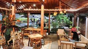 Rekomendasi Tempat Makan Malam Legendaris Banyuwangi 2025, Dengan Nuansa Alam Pedesaan Khas