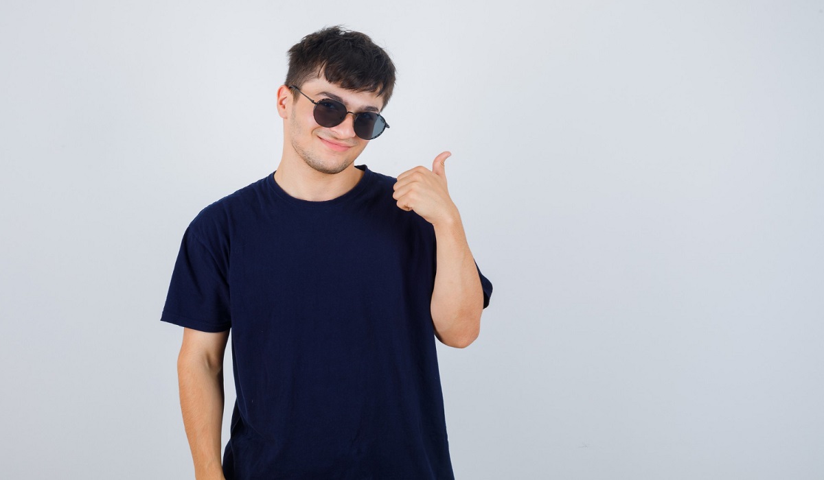 6 Model Kaos Pria Keren di Tahun 2025 yang Buat Penampilan Makin Stand Out dan Memikat