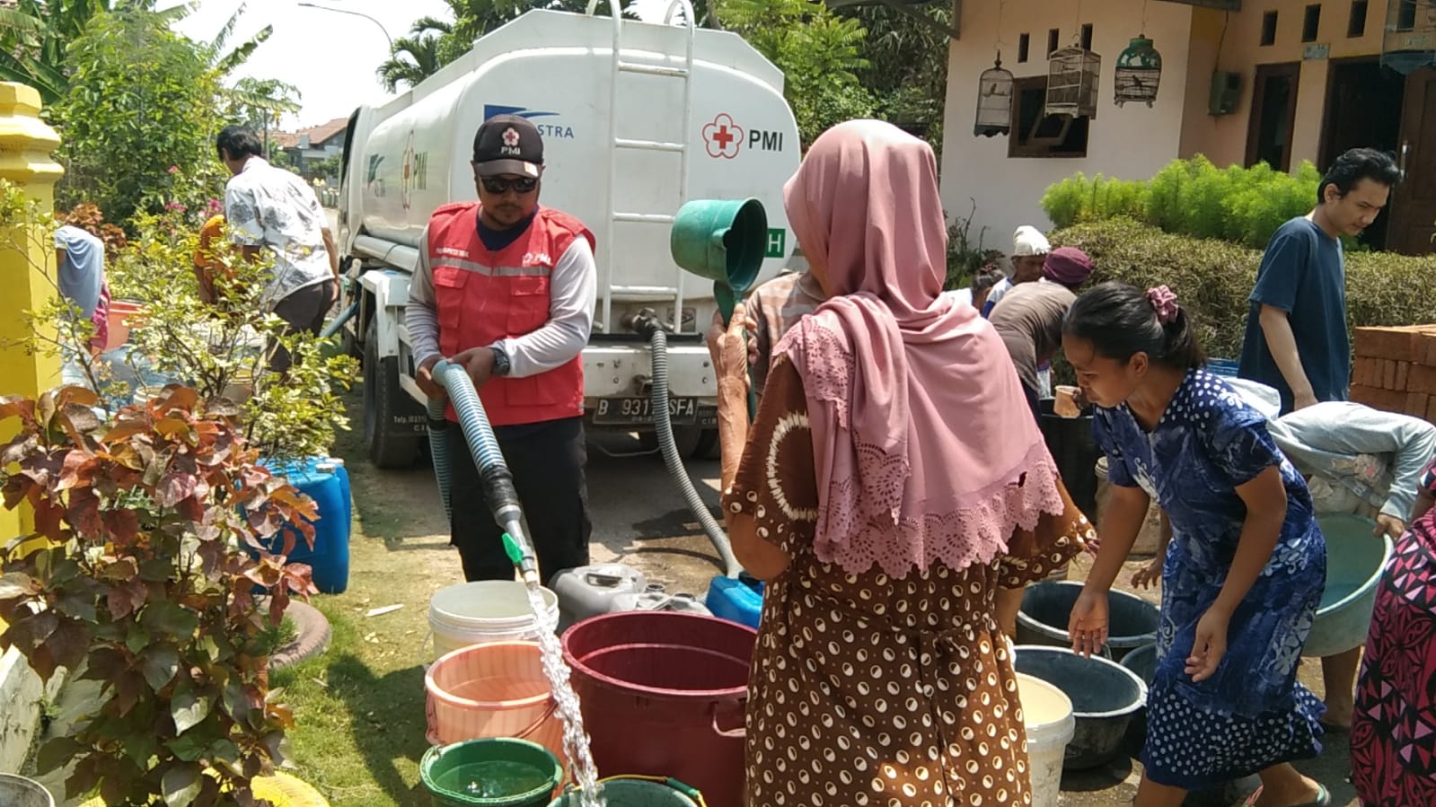 26 Desa di Kabupaten Tegal Dilanda Kekeringan, 888 Ribu Liter Air Bersih Digelontorkan dari PMI