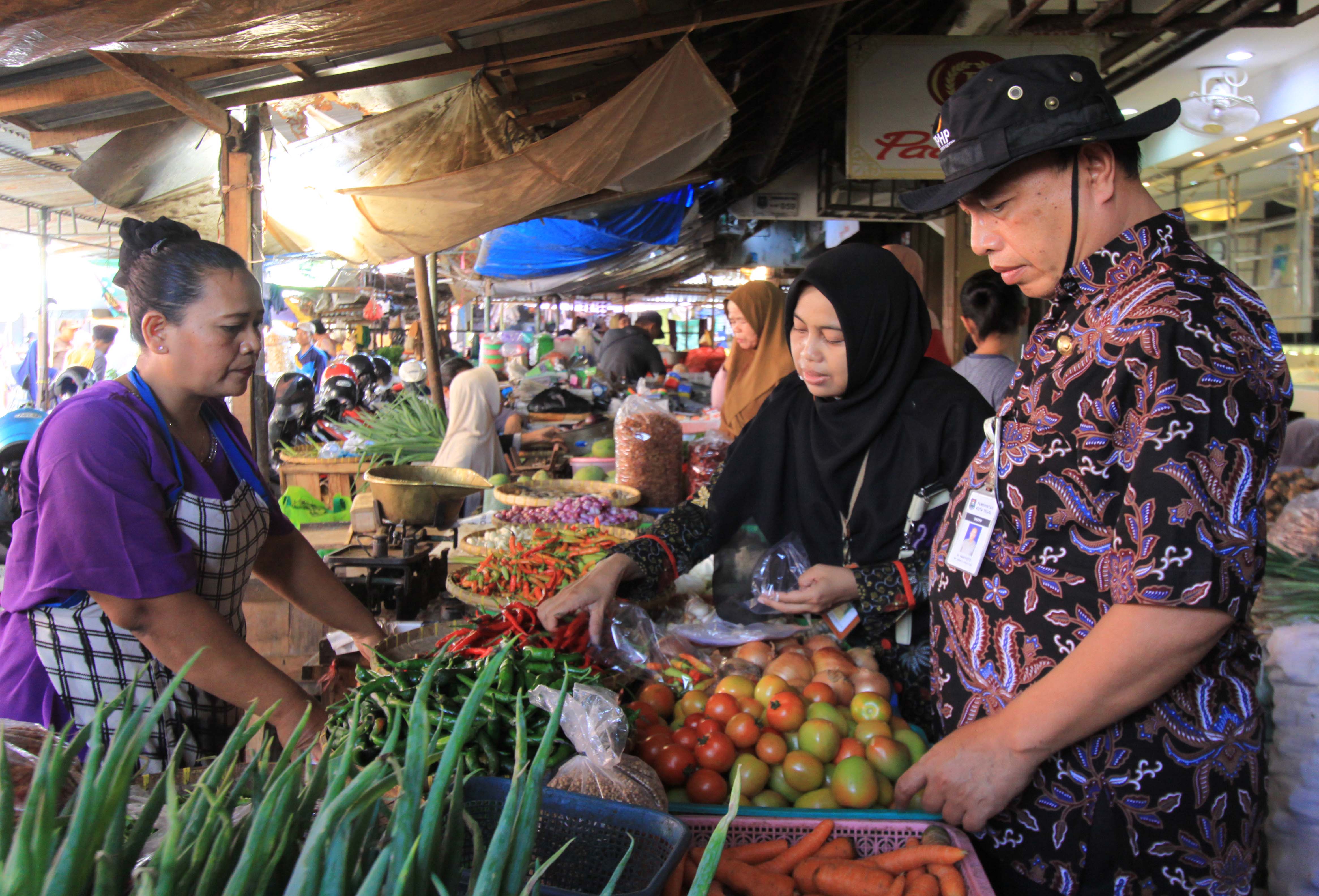 Jelang Nataru di Kota Tegal, Keamanan Pangan Segar Asal Tumbuhan di Pasar Dipantau