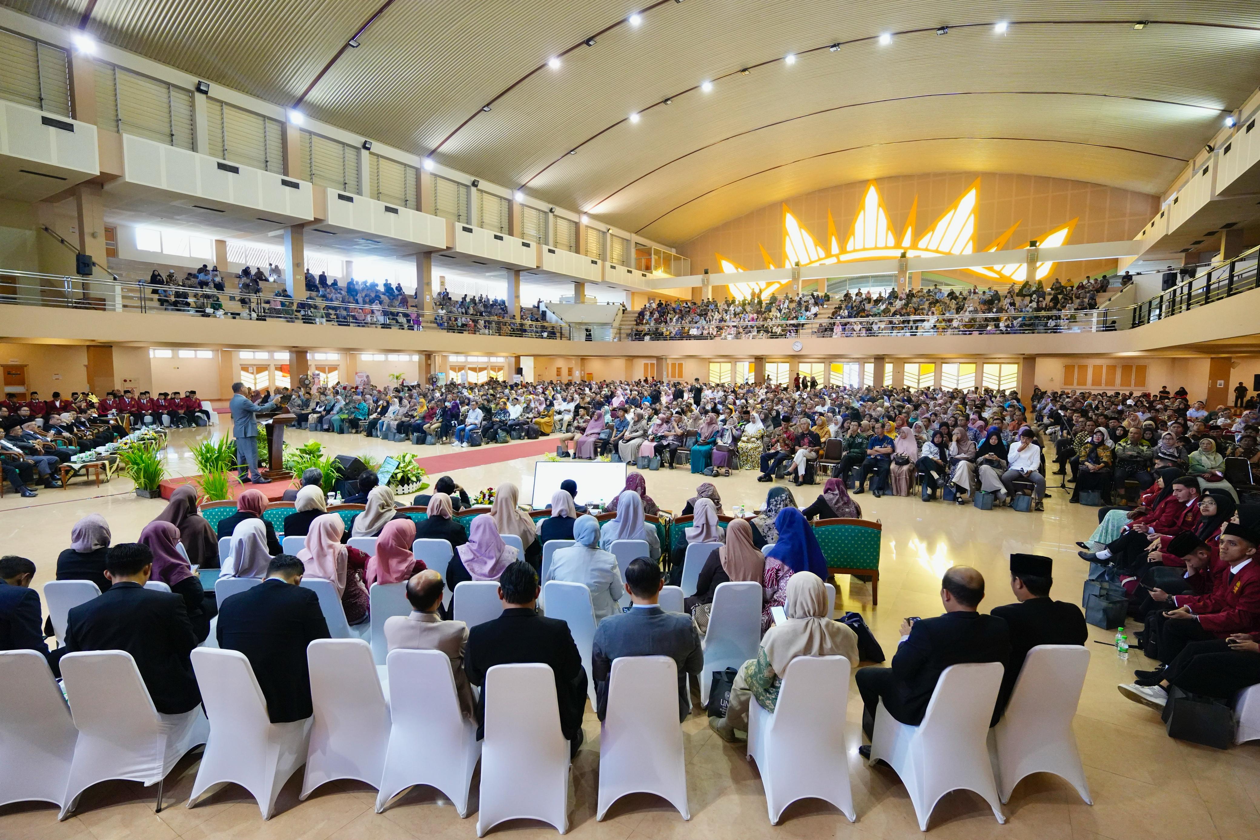 Ribuan Mahasiswa Baru Resmi Bergabung, UMY Tegaskan Komitmen Pendidikan Global dan Islami