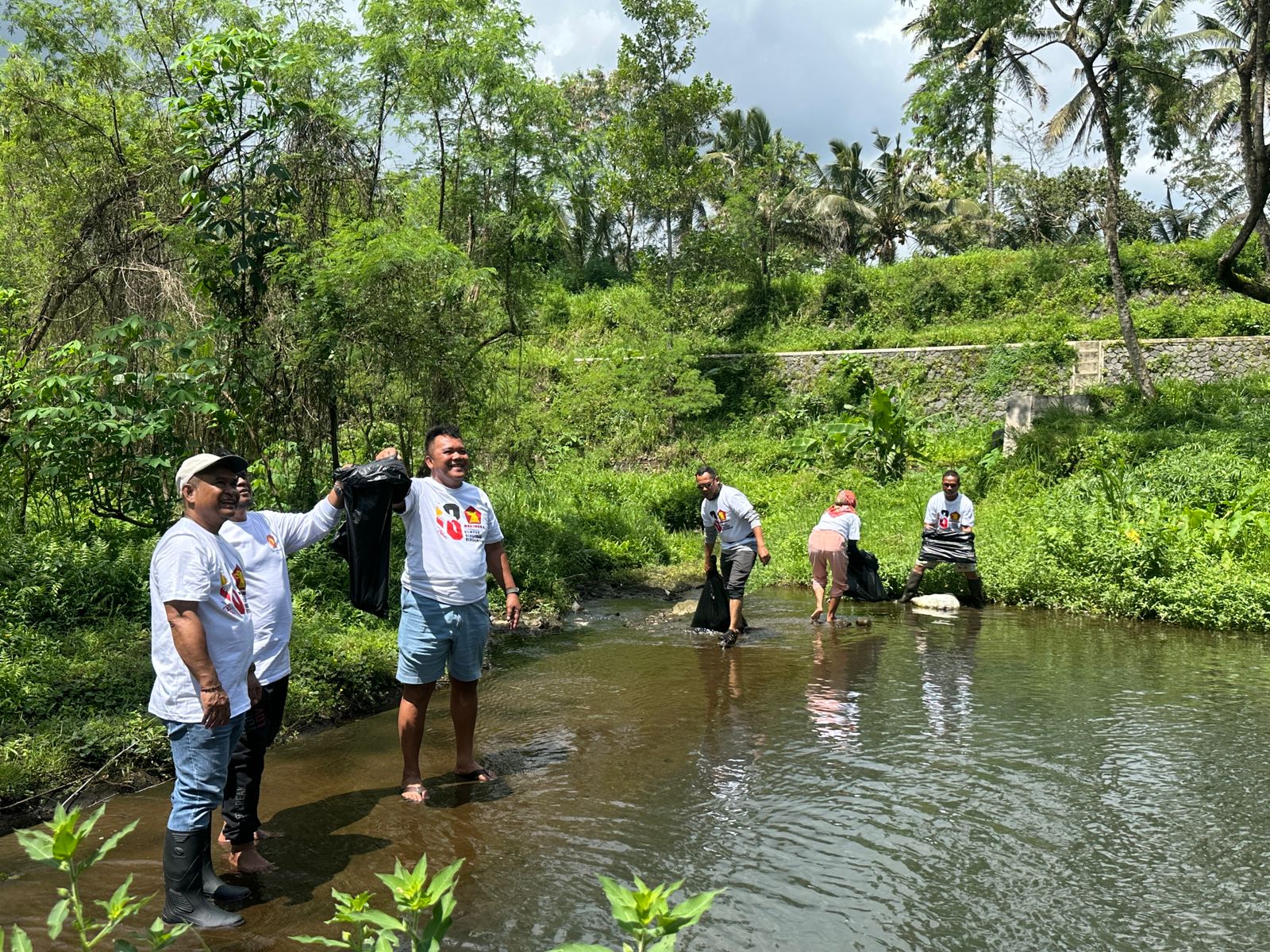 Gerakan Indonesia Asri di Sleman, Satria DIY Bersihkan Sungai Boyong dan Libatkan Warga
