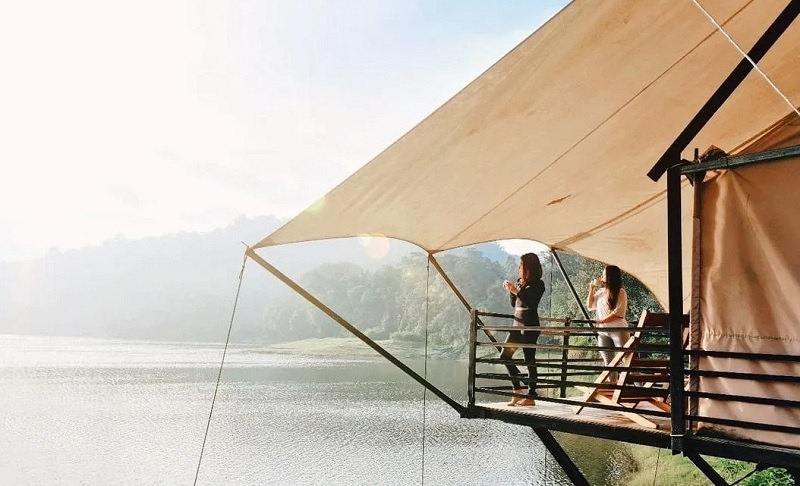 Camping Seru di Wisata Terbaru 2024 Glamping Lakeside Rancabali Bandung: Tripadvisor Tawarkan Promo Menarik