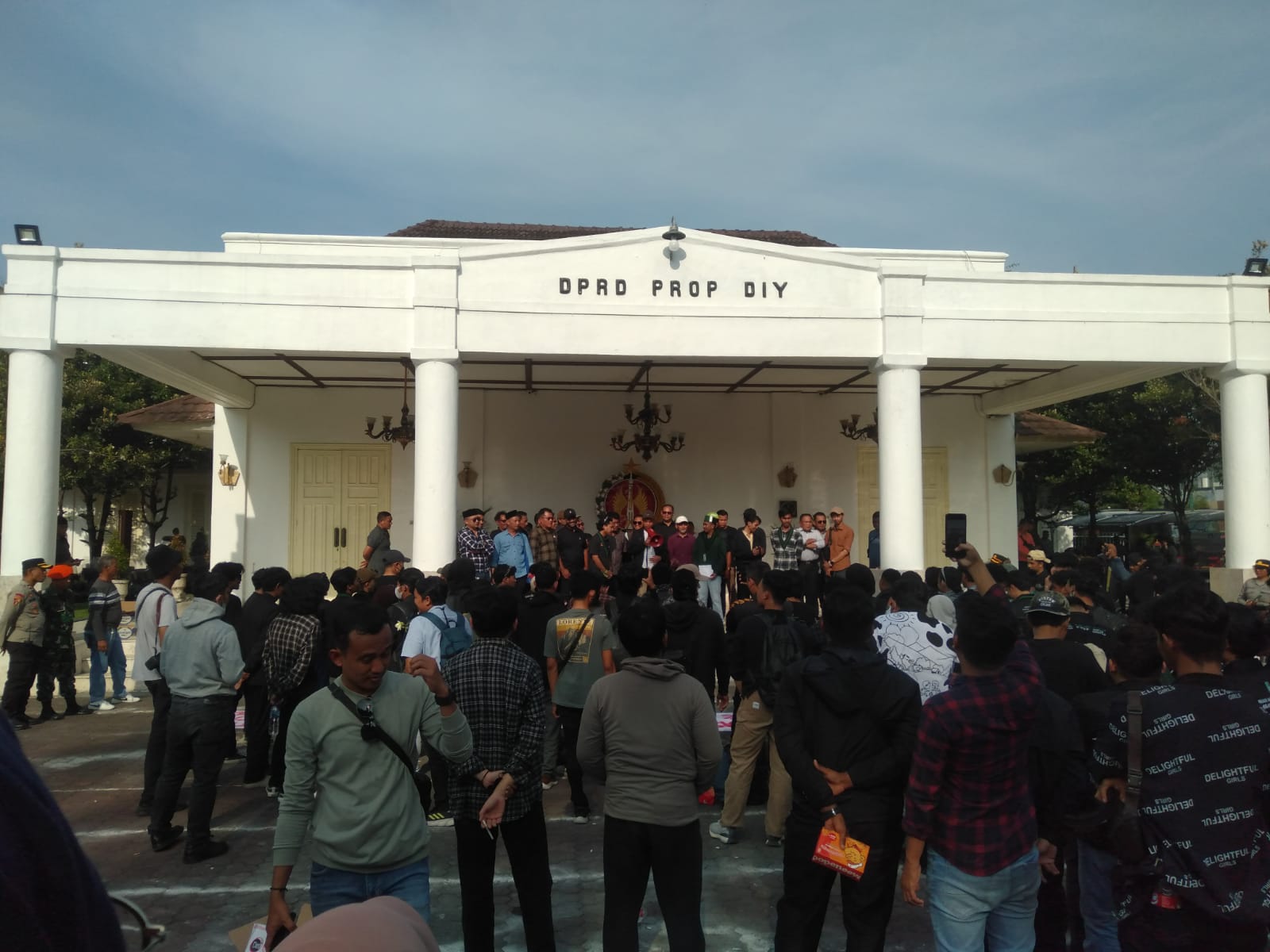 Tunjangan Rumah DPRD DIY Capai Puluhan Juta, MPBI: Potret Ketimpangan Sosial