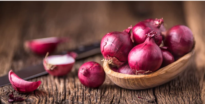 3 Cara Menggunakan Bawang Merah untuk Memutihkan Kulit Wajah dengan Aman dan Cepat, Biar Tidak Iritasi! 