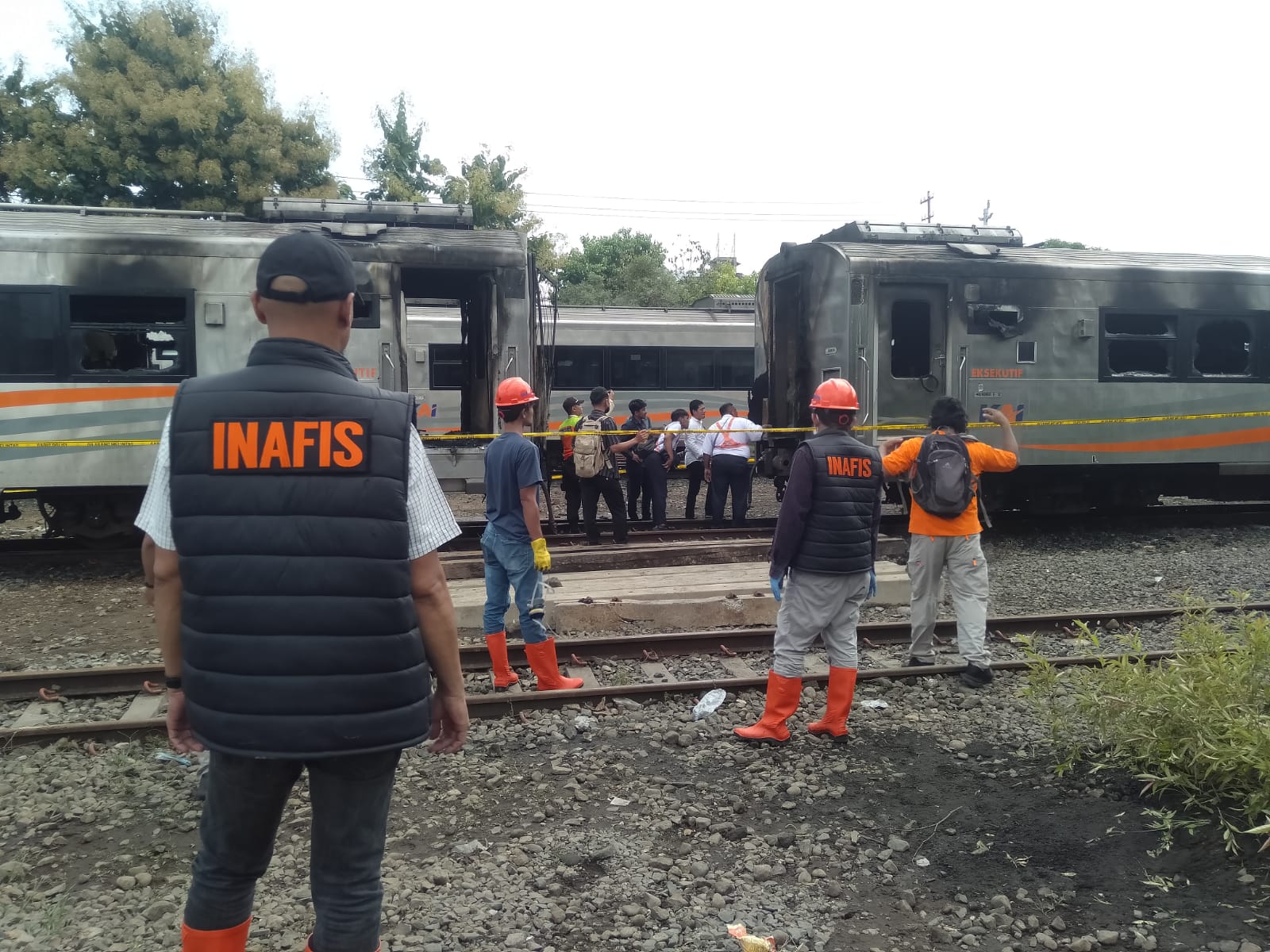 Tiga Kereta Terbakar di Stasiun Yogyakarta, Kepolisian Periksa Saksi dan Olah TKP