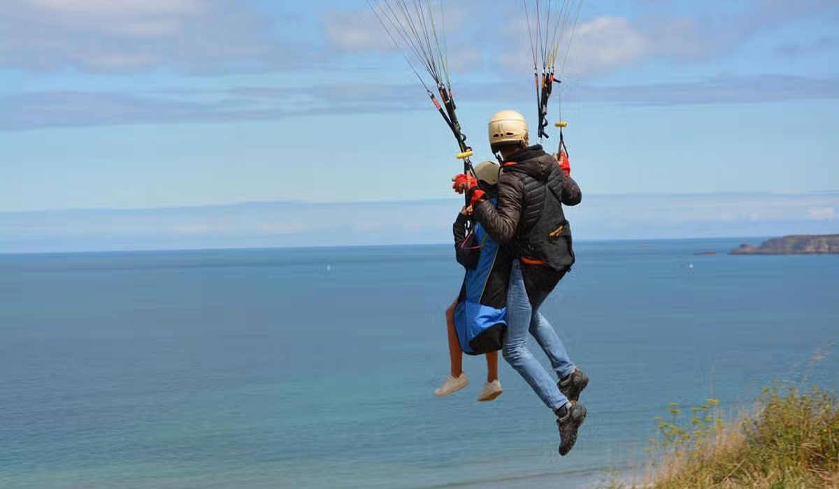 5 Rekomendasi Wisata Paralayang Menarik Jawa Timur, Berikan Sensasi Berlibur Anti Mainstream