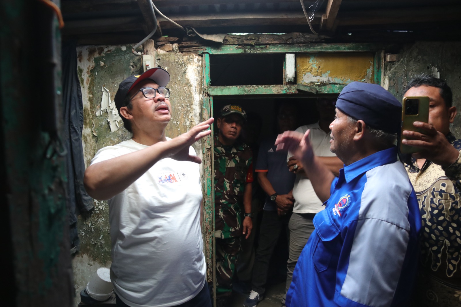 Bedah RTLH Berlanjut, Hasto Ajak Warga Wujudkan Hunian Layak Tanpa Proyek Besar