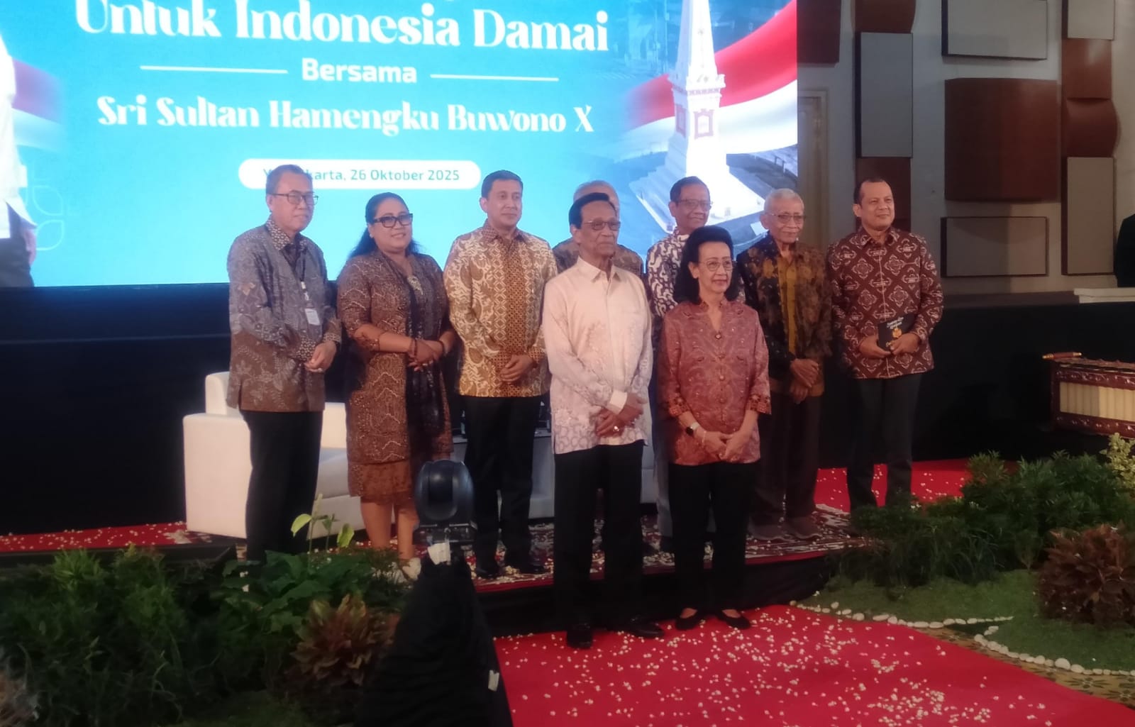 Pesan Sri Sultan ke Mahasiswa: Tak Perlu Jadi Orang Jawa, Jadilah Diri Sendiri yang Baik