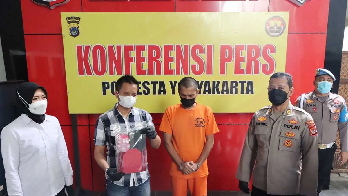 Biadab! Ayah Tiri di Yogyakarta Cabuli Anak Tirinya, Sempat Ngancam Juga