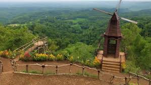 Tempat Liburan Akhir Tahun Surga Bagi Pecinta Alam, Seribu Batu Songgo Langit Rekomendasinya