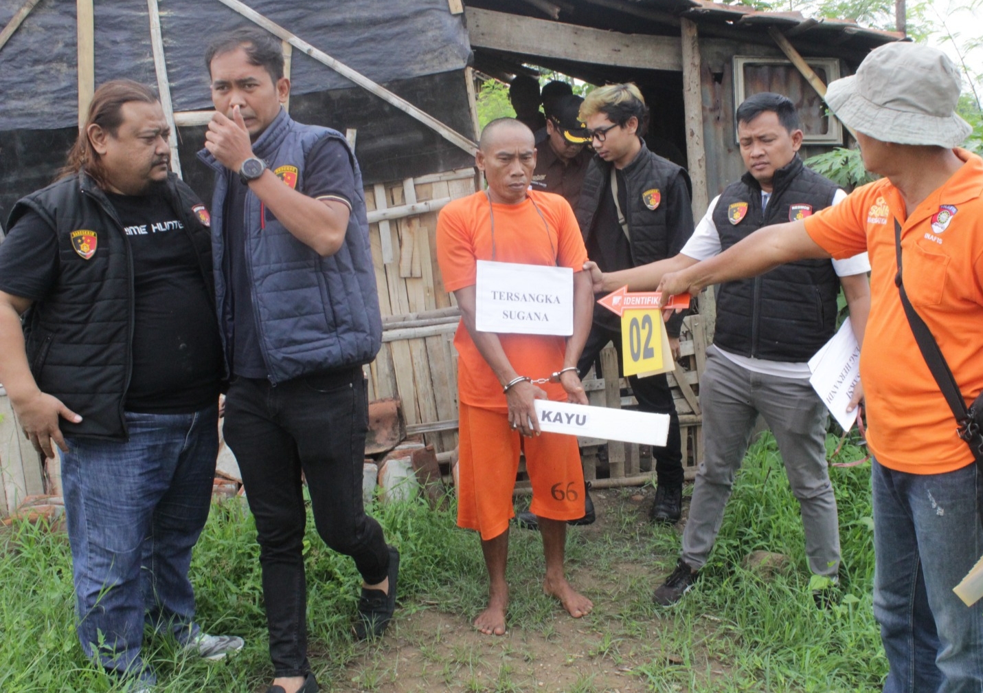 Rekonstruksi Pembunuhan Nenek Kasminah, Tersangka Peragakan 12 Adegan Dari Jalan Eksekusi Hingga Kabur