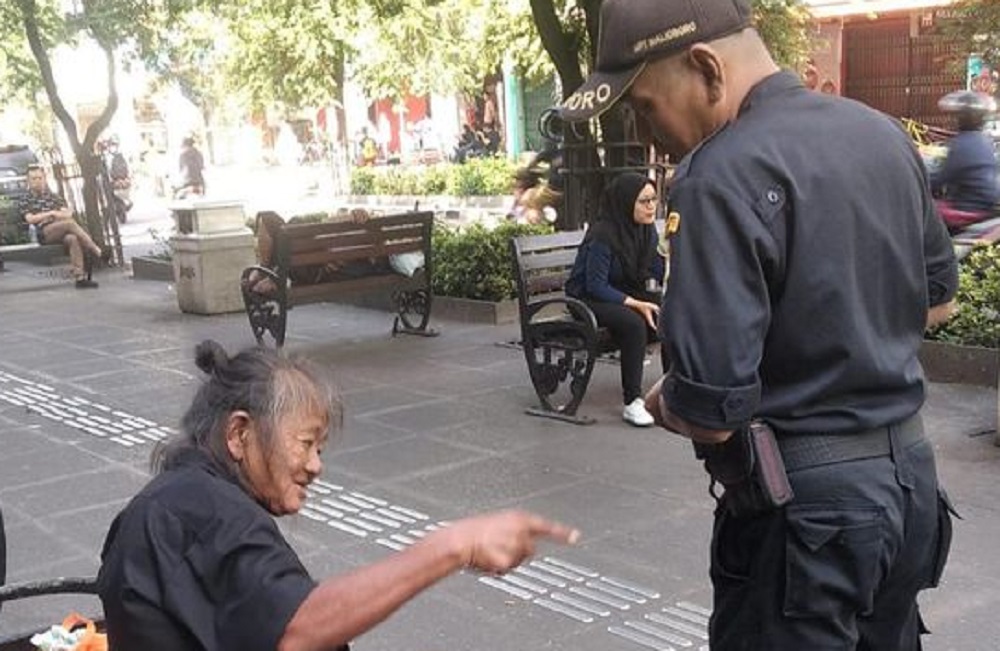 Nenek Pengemis Penyembur Pengunjung Malioboro Diamankan, Kini Sudah Ditangani Dinsos DIY