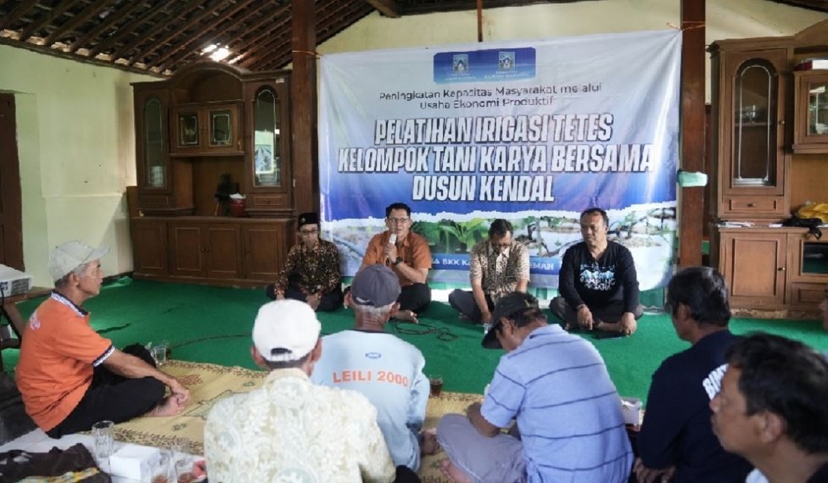 Solusi Cuaca Tak Menentu, Petani di Bangunkerto Sleman Diberi Pelatihan Sistem Irigasi Tetes