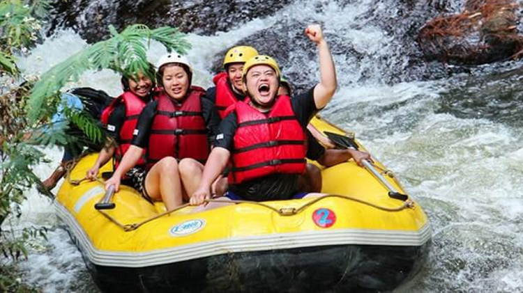Cocok Untuk Menantang Diri Menikmati Arung Jeram di Parahyangan Bandung, Berikut Info Selengkapnya