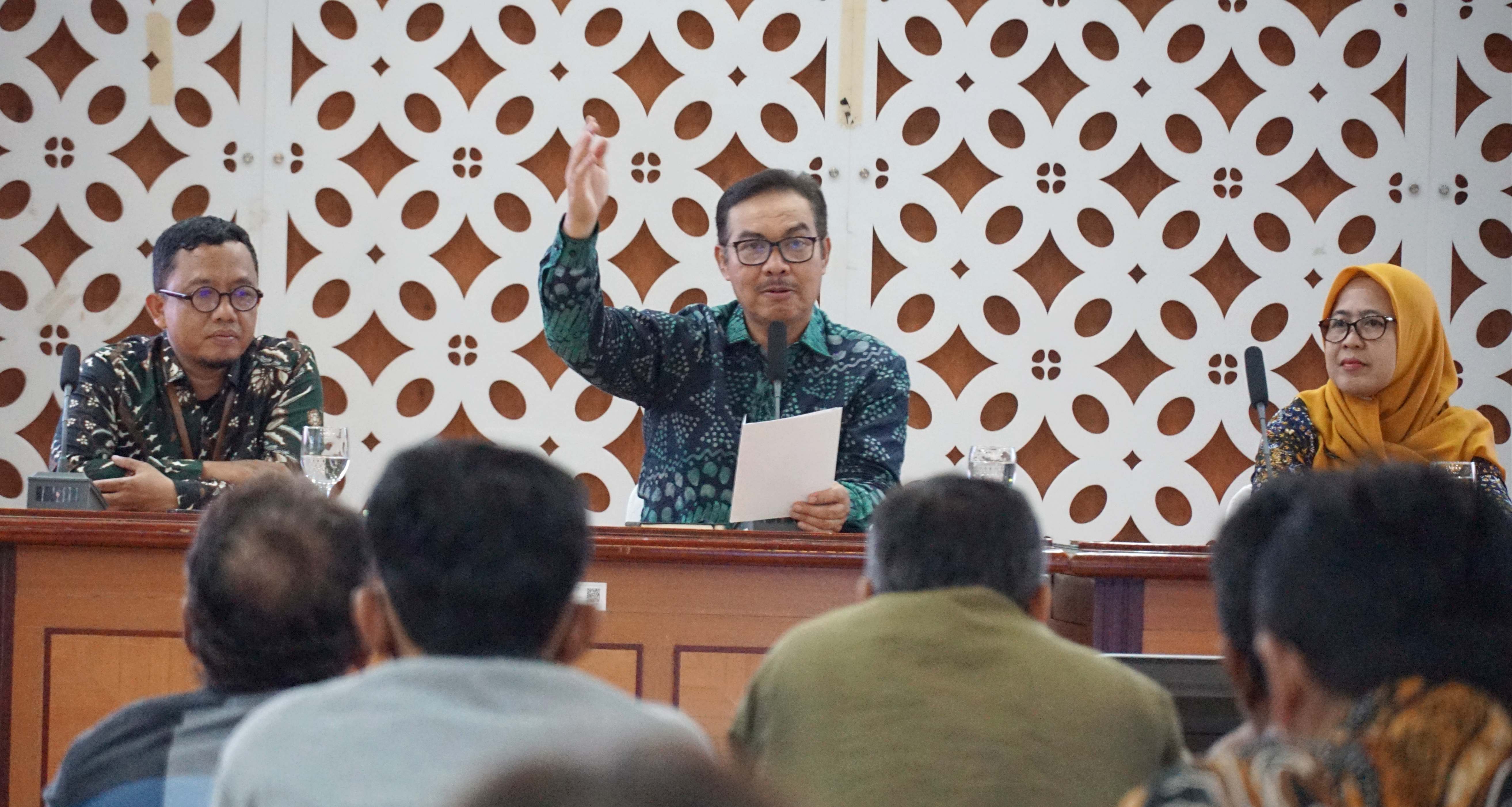 Hasto Kumpulkan Jumilah dan Lurah di Balai Kota, Minta Kawal Atasi Pengurangan Sampah