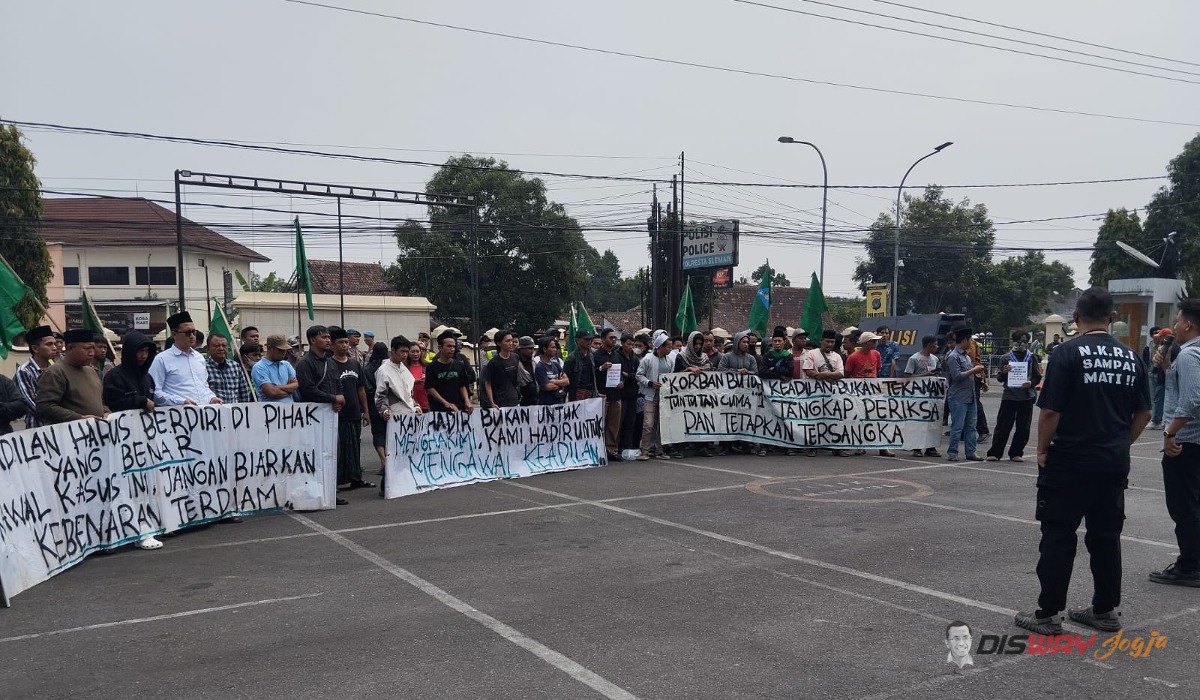 Massa Solidaritas Datangi Polresta Sleman, Desak Proses Hukum Kasus Ponpes Dituntaskan