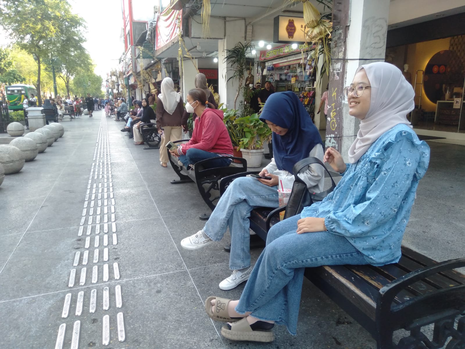 PKL Malioboro Keluhkan Dampak Uji Coba Full Pedestrian, Omzet Turun 75 Persen