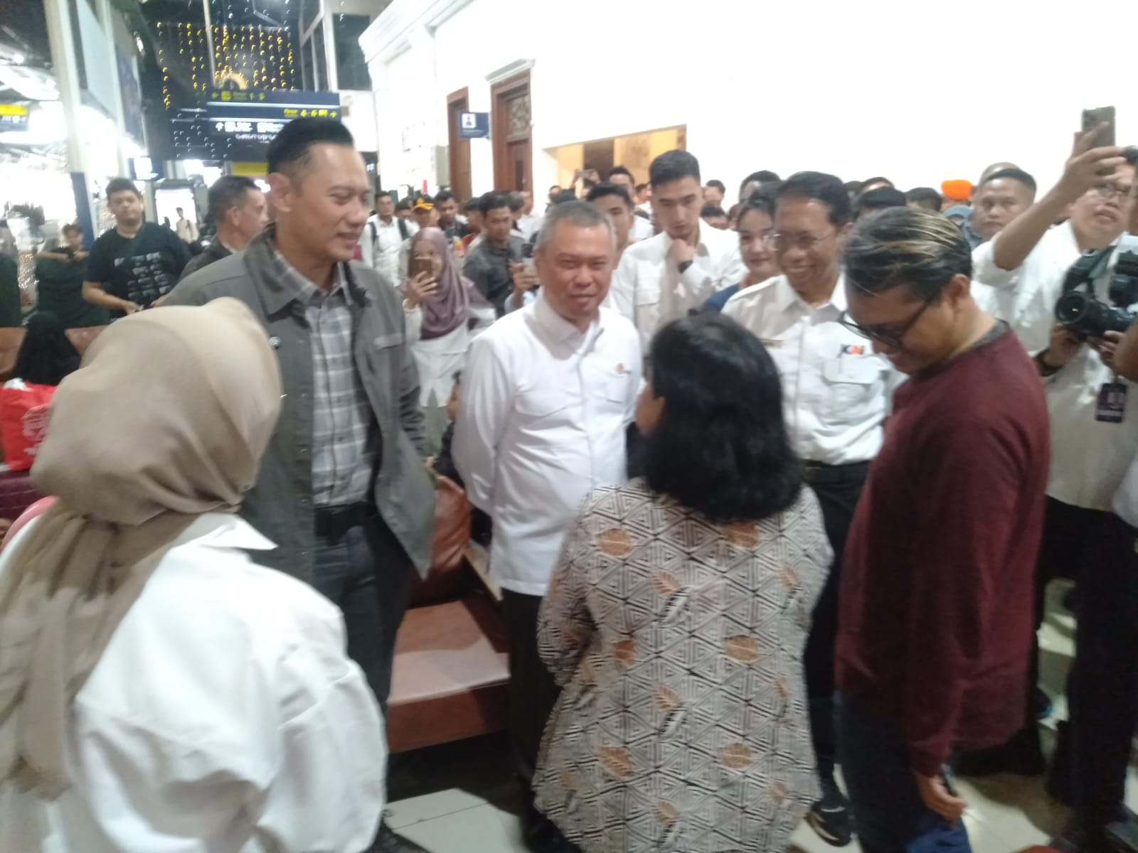 Menko AHY Jajal Direct Train, Kereta Api Bisa Menjadi Primadona Transportasi Umum