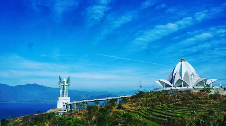 Rekomendasi Destinasi Alam Terpopuler Liburan Seru ke Sumedang