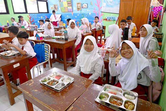Keracunan Bayangi Program Makan Bergizi Gratis, Bupati Bantul Tuntut Evaluasi Nasional