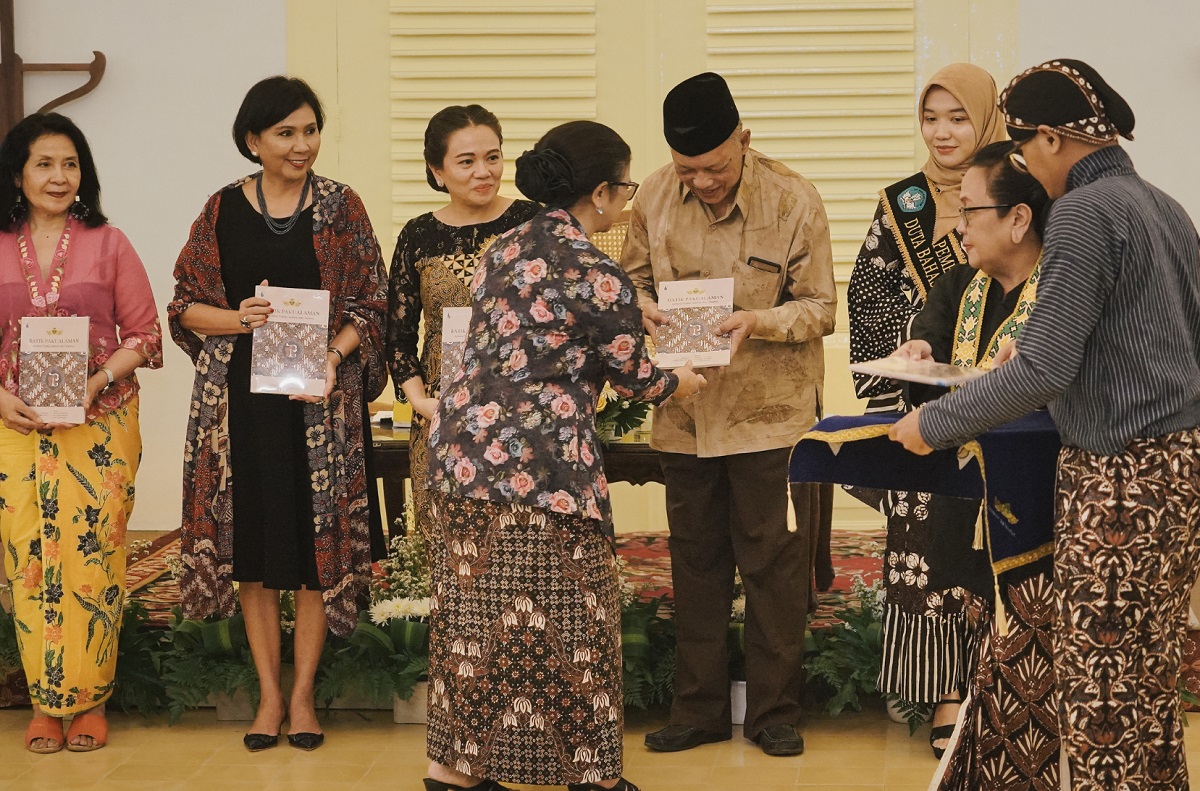 GKBRAA Paku Alam Kenalkan Batik Pakualaman Lewat Buku