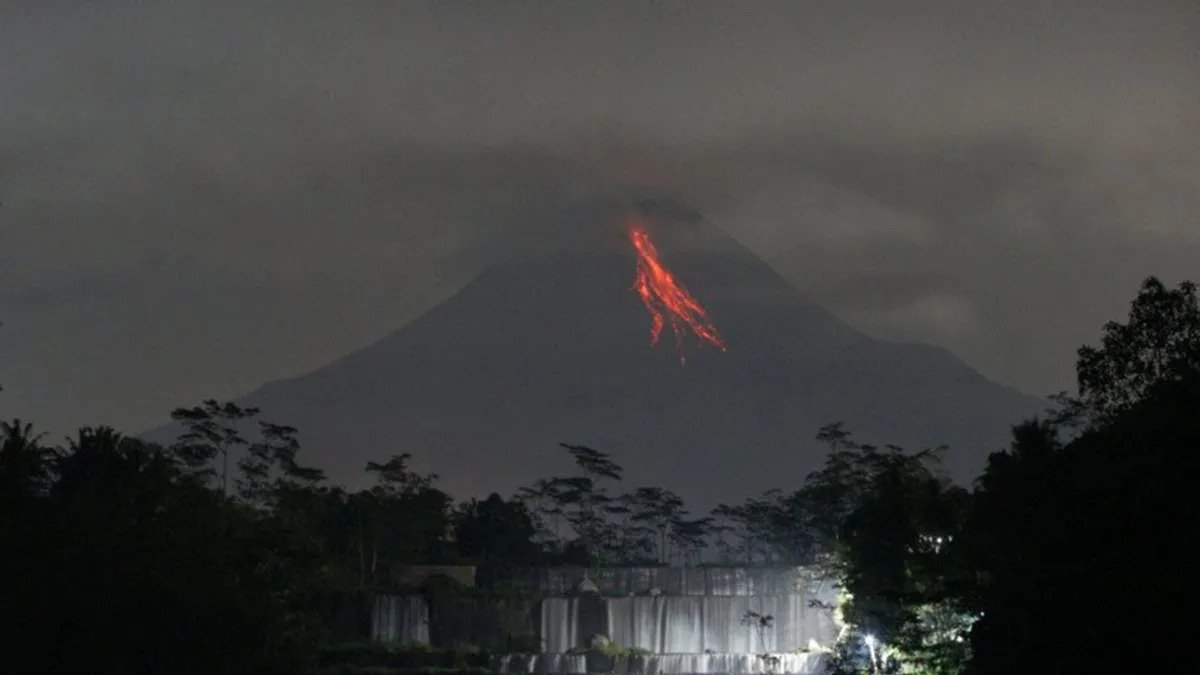 Gunung Merapi Keluarkan 2 Kali Guguran Lava, Kamis Pagi