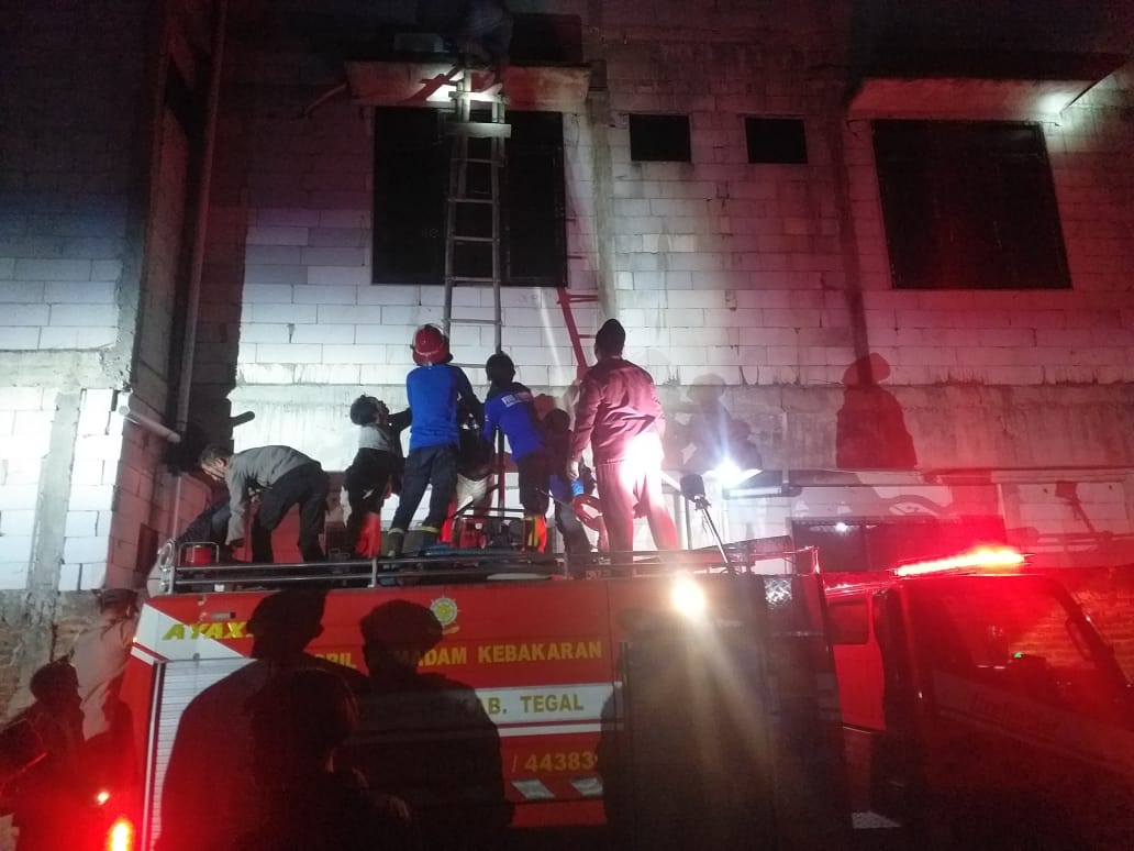 Kebakaran Asrama Ponpes Tahfidh Yanbuul Quran 5 di Desa Bumiharja Tegal, Tiga Santri Mengalami Luka-luka