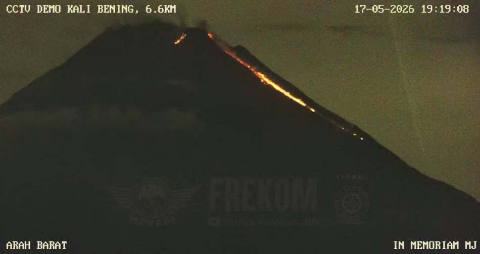 Gunung Merapi Erupsi Lagi Malam Senin, Awan Panas Guguran Meluncur 2 Km ke Barat