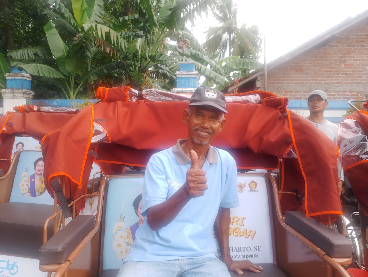 Dari Ontel ke Listrik: 45 Tahun Nordi Mengayuh Becak, Kini Lebih Ringan di Usia Senja