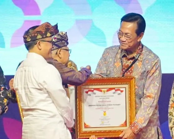DIY Raih Penghargaan SAKIP AA Ke-6, Sri Sultan Tekankan Terus Berinovasi Dukung Kinerja Pemerintahan