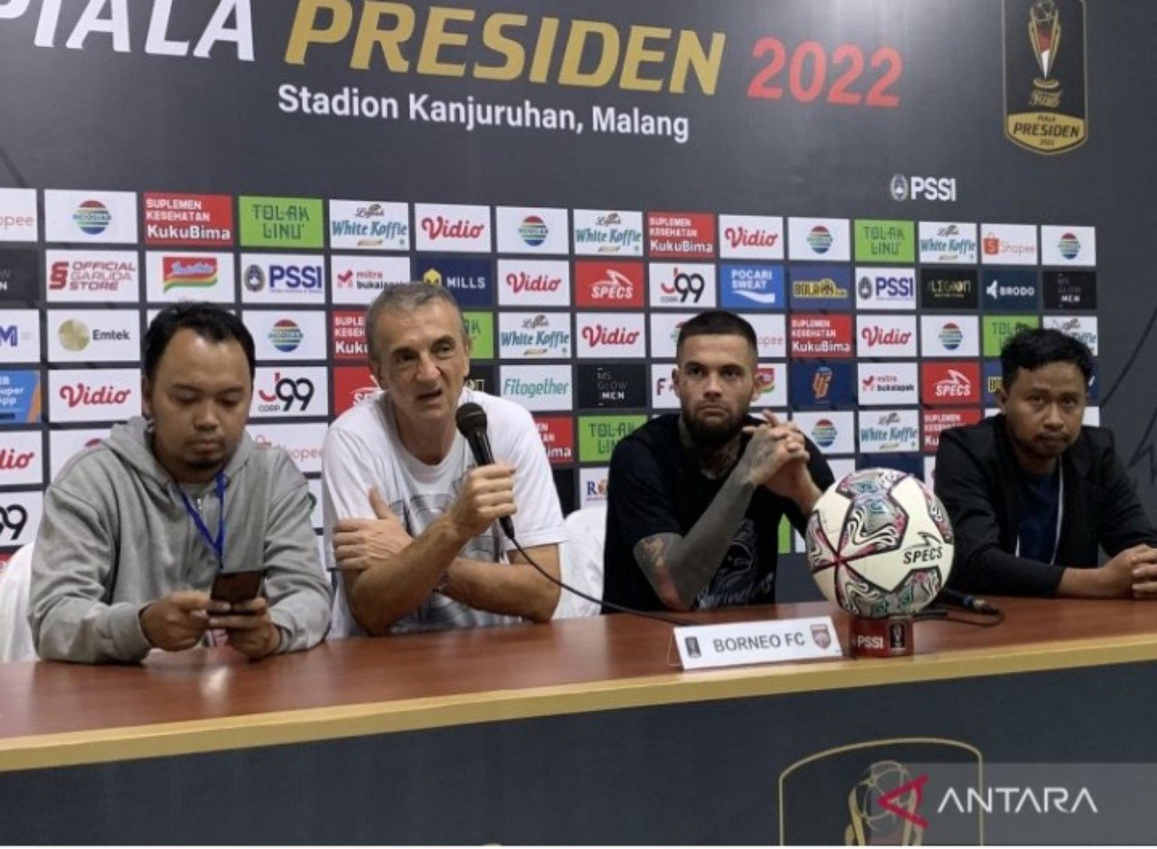 Usai Kalah di Leg Pertama Final Piala Presiden 2022, Pelatih Borneo FC Sindir Penampilan Arema FC 