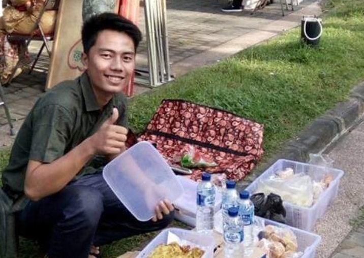 Pernah Jadi Marbot dan Penjual Keliling Malioboro, Amirul Kini Resmi Menyandang Gelar Doktor