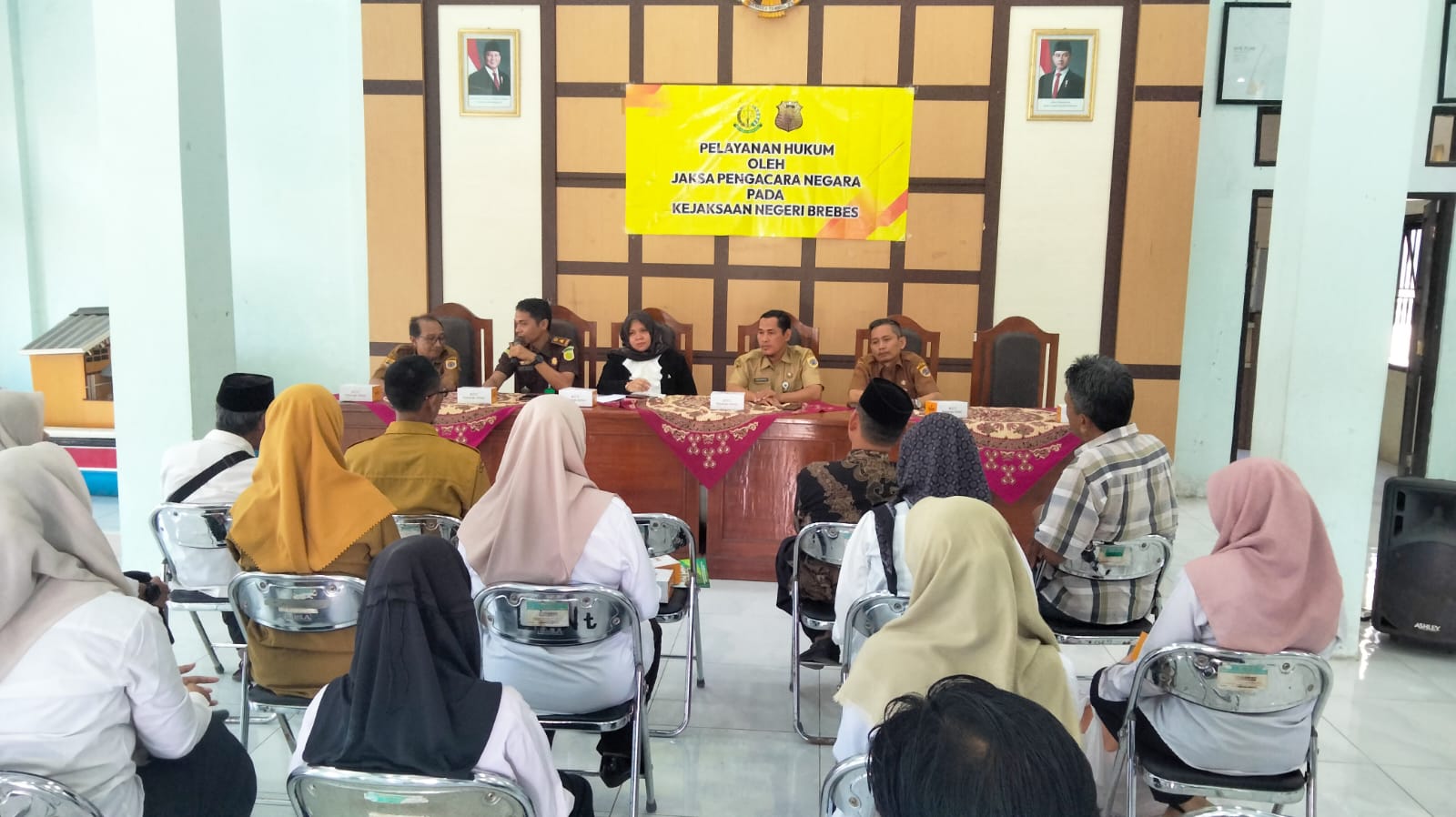 Warga Kelurahan Limbangan Wetan Digembleng Pendampingan Hukum Saat Terjadi Sengketa Konflik Perdata dan Pidana