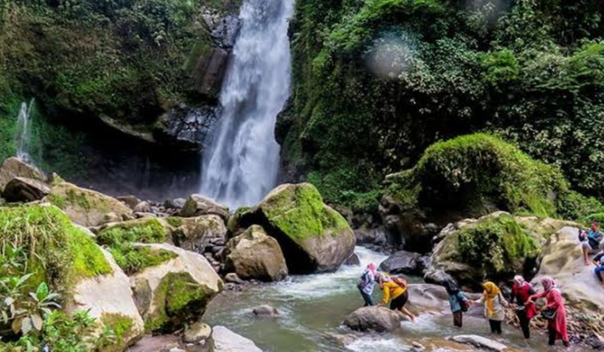 Indahnya Latar Gunung Merapi, Pesona dan Fasilitas Wisata Terbaru 2024 Curug Kedung Kayang