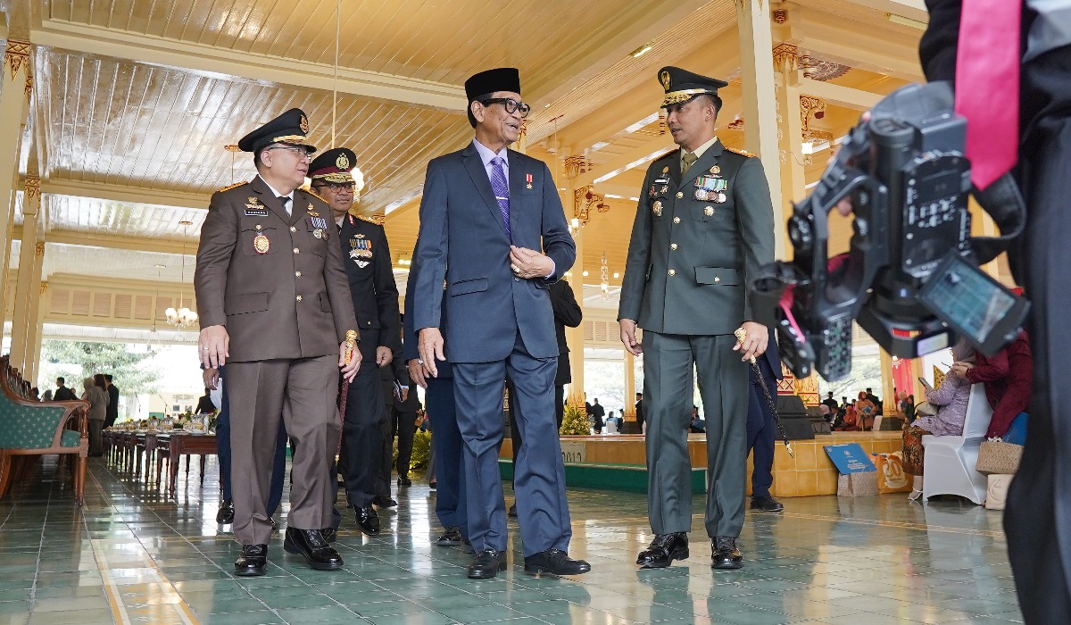 Sri Sultan Ingatkan Warga Waspada Abu Vulkanik, Jangan Sembarangan Bersihkan Atap