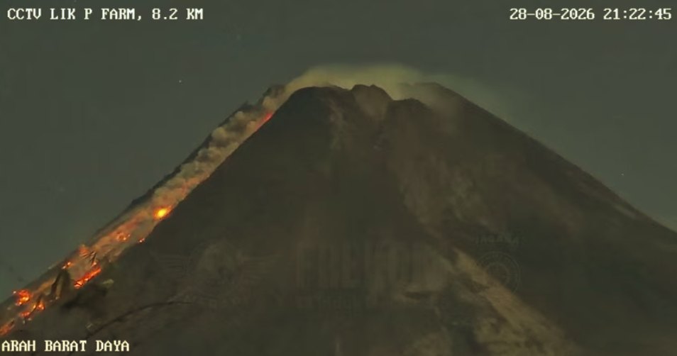 Merapi Muntahkan Awan Panas 2 Km, BPPTKG Deteksi Aktivitas Jumat Malam