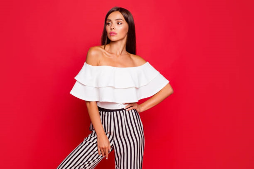 Makin Trendi dan Stylish, Simak Ide Style Baju Sabrina yang Rekomended untuk Wanita