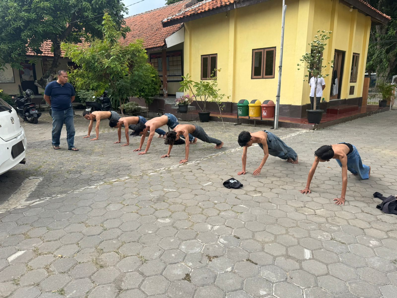 6 Pelajar Kota Tegal Bawa Celurit dan Gergaji Besi Digulung Polisi, Diduga Hendak Tawuran