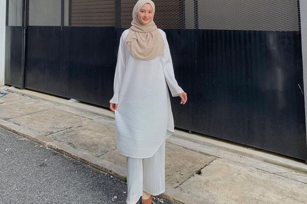 Ide Padu Padan Modis Setelan Tunik dan Celana Kulot, Fleksibel untuk Berbagai Acara