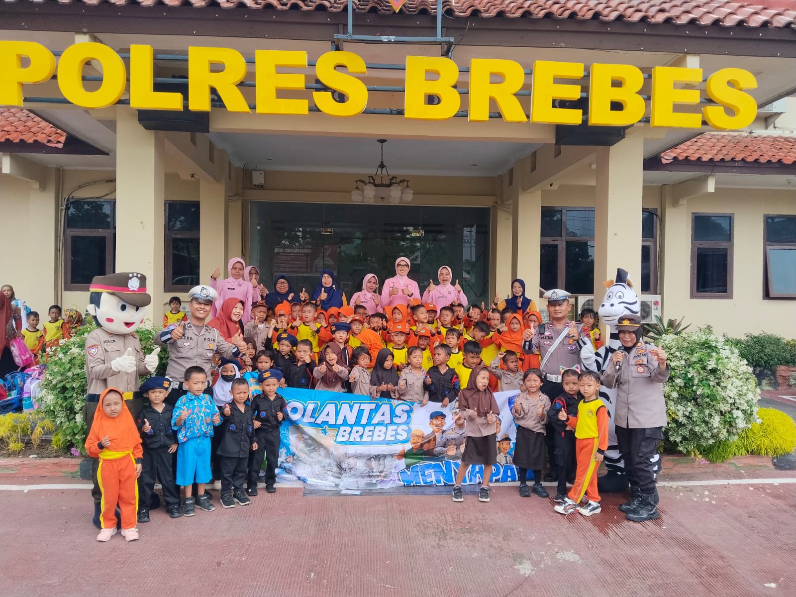 Puluhan Murid TK Belajar Rambu Lalin Untuk Tanamkan Budaya Tertib Berkendara dan Berlalu Lintas